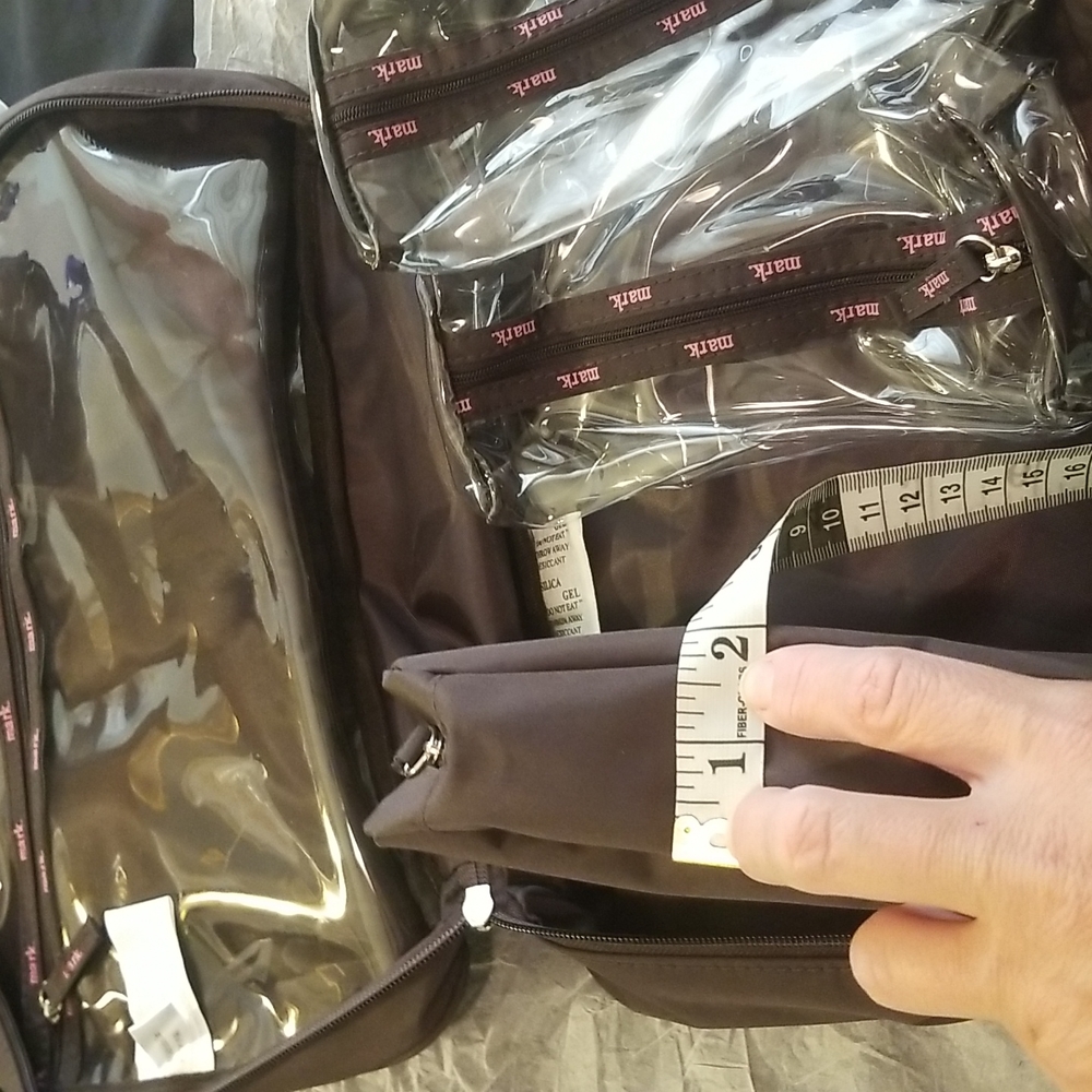 New mark.  Mark up case by Avon - Picture 14 of 16
